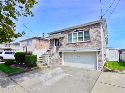 39 Brandis Ave