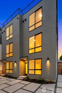 4415 2nd Avenue NE #B