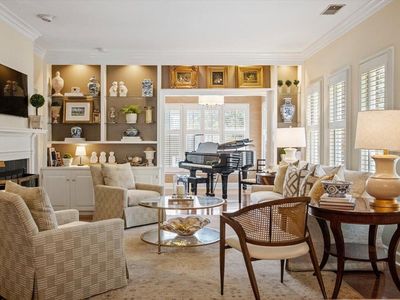 741 Bishops Park Dr Unit 201