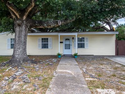 492 Central Ave
