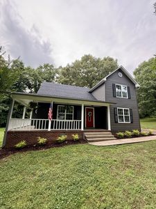 43 Hawthorne Dr
