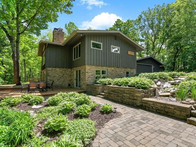 4001 Huntingdon Dr