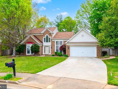 6 Teri Lyn Ct