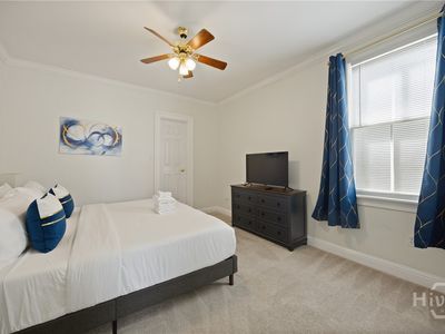 506 E Broughton Street