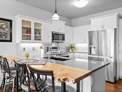 100 Woodlands Way #B408
