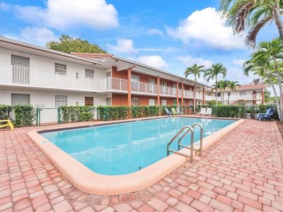 3100 Coral Springs Dr APT 1H
