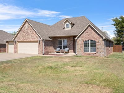 1995 E Graham Pl