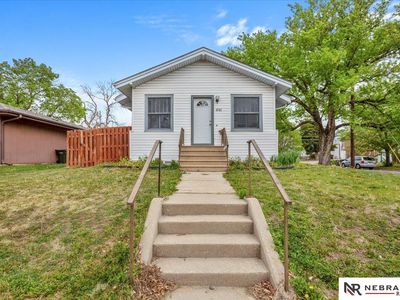 4548 Lowell Ave