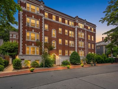 41 Bowdoin St APT 25