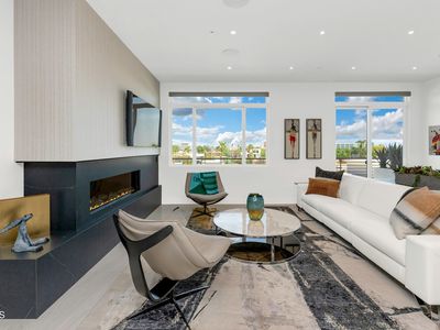 3801 N GOLDWATER Boulevard #402