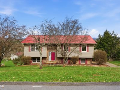 Property at 905 S Sherbrooke Cir, Mt Carmel, TN