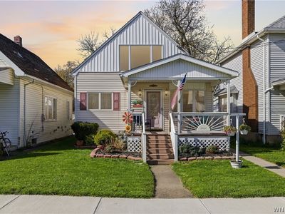 2462 La Salle Ave