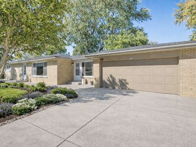 19 Brookside Ln