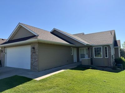 1721 Carleton Dr