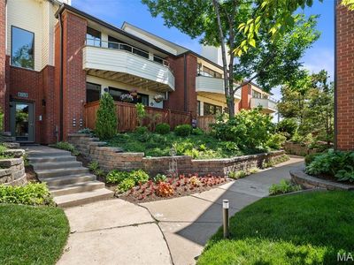 5571 Waterman Blvd APT D