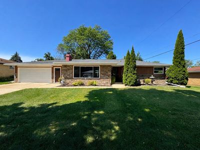 1700 Chateau Dr
