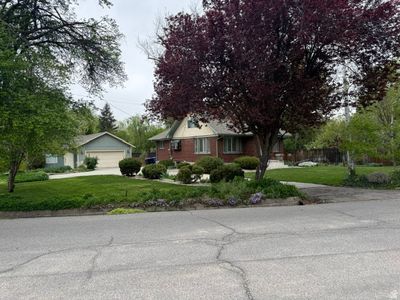 2181 E Arbor Ln