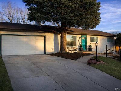 2704 S Zurich Court