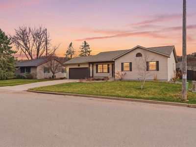 3011 S Pleasant Dr