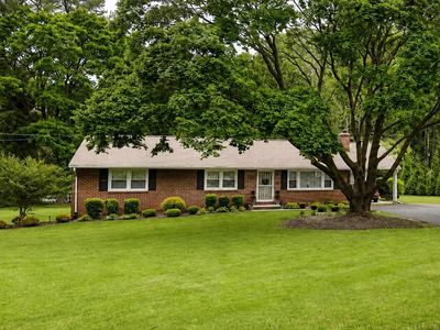 1009 E Wheel Rd