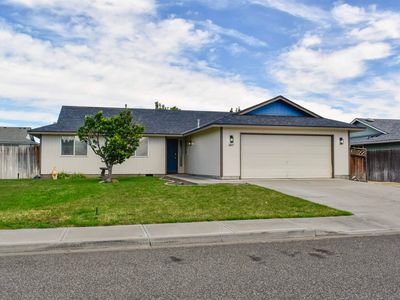 6107 Dodger Dr