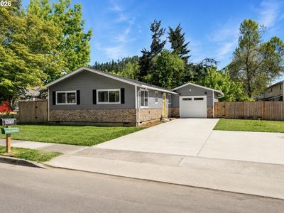 975 Evergreen Dr