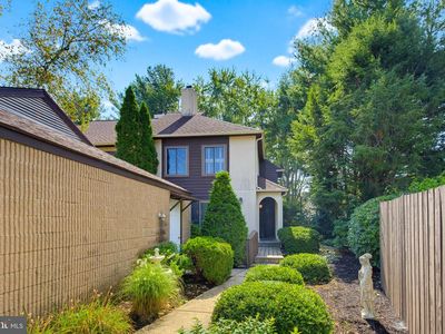409 Stonegate Ct