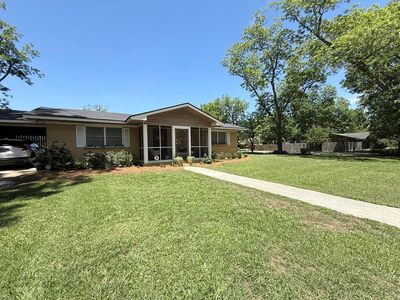 119 Grace Ave