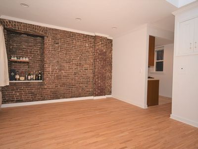 207 E 21st St APT 6C