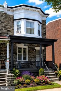 851 E Locust Ave