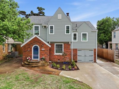2704 NW 25th St