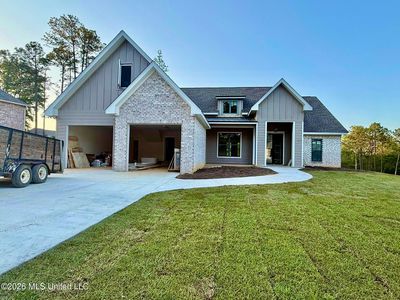 124 Brookhollow Blvd