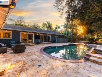 3081 Oakraider Dr