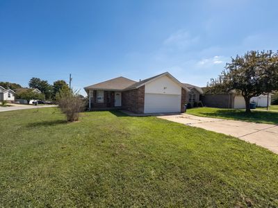 864 S Hickory Lane