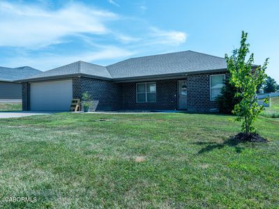 290 Davis Dr