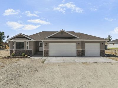 279 Flora Dr