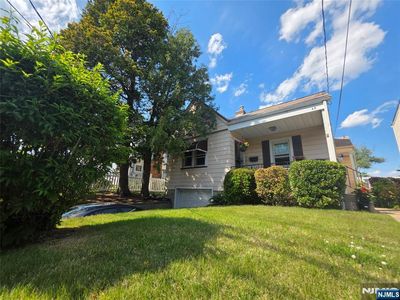 45 Bay Ave