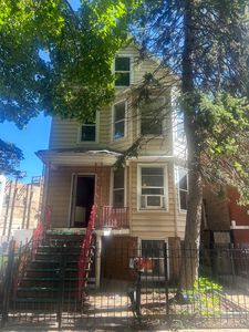1435 N Keeler Ave