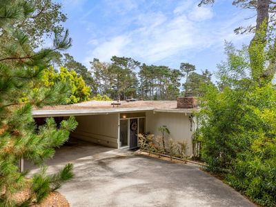 4176 Sunset Ln