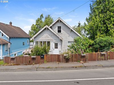 4590 Lief Erikson Dr