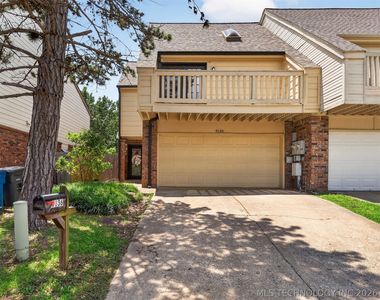Property at 9136 S 69th East Pl, Tulsa, OK