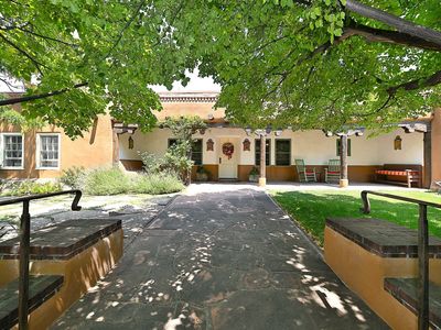 311 Bishops Lodge Rd