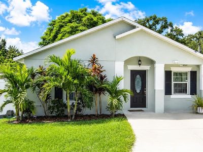 811 Hoffman Blvd