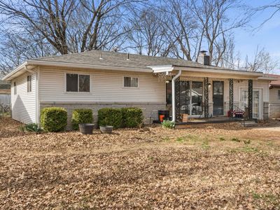 1949 S Broadway Avenue