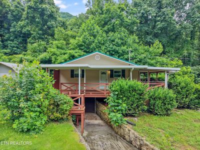 757 Blowing Cave Rd
