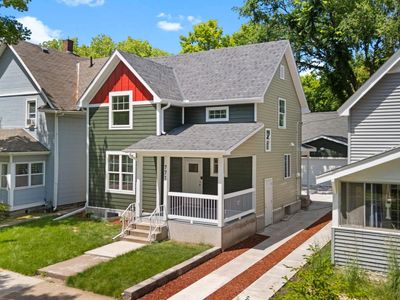 771 Aurora Ave