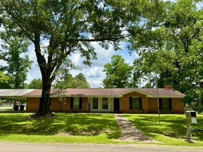115 Woodland Cir