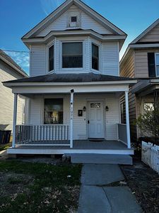 1026 Bangs Ave