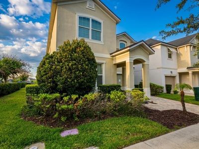 9015 Pelican Cove Trce