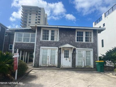 22 20TH Avenue N